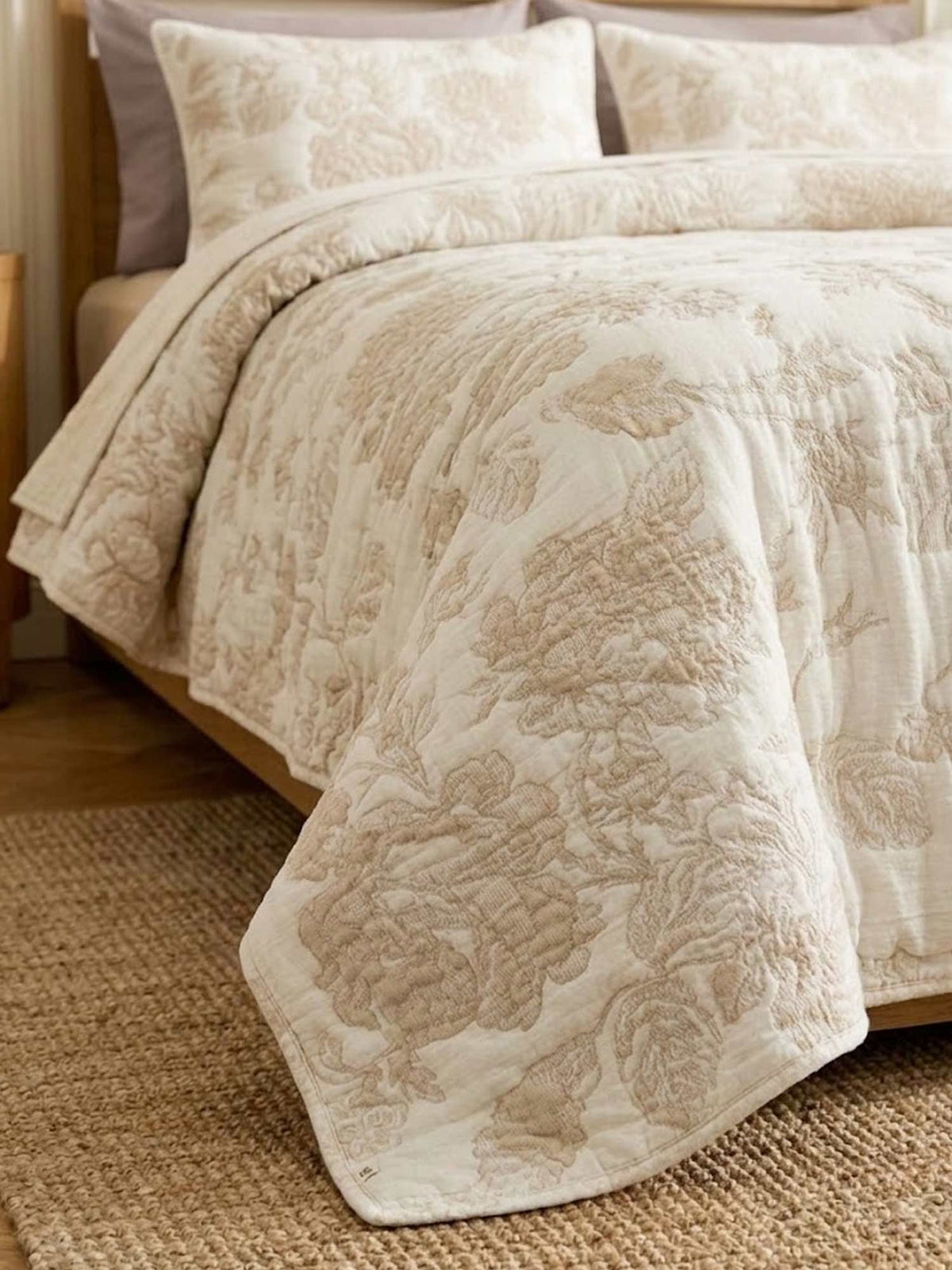 Vintage Floral Jacquard Quilted Bedspread Puff Quilted Cotton Blanket