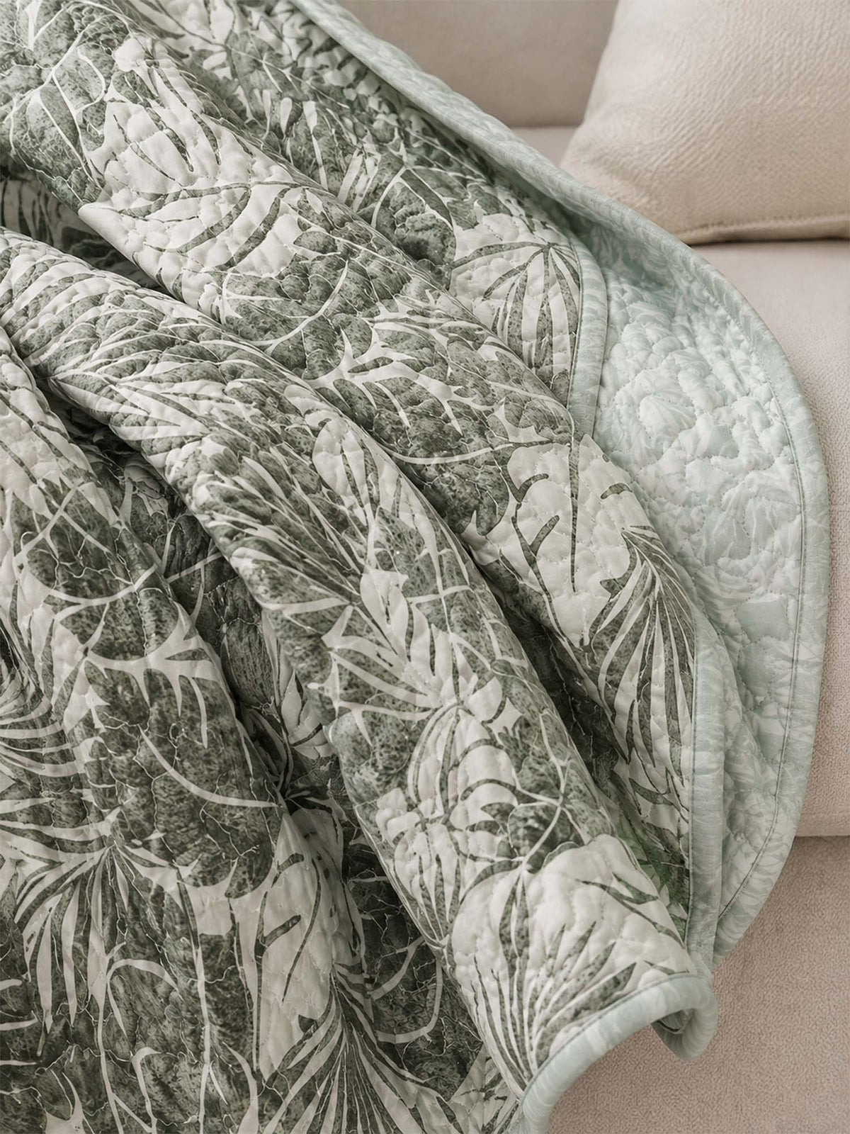 Costa Blanca Quilted Blanket