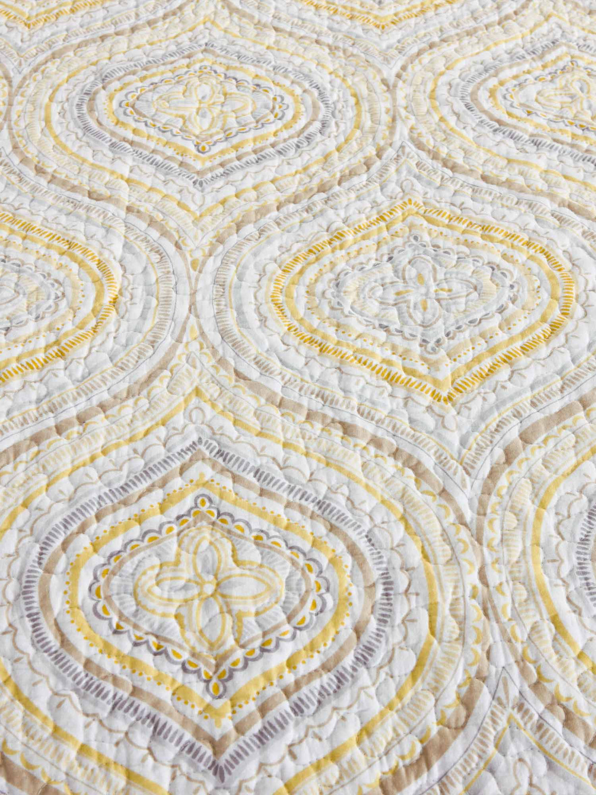 Yellow Grey Geometric Ogee Pattern Quilted 3‑Piece Bedding Set