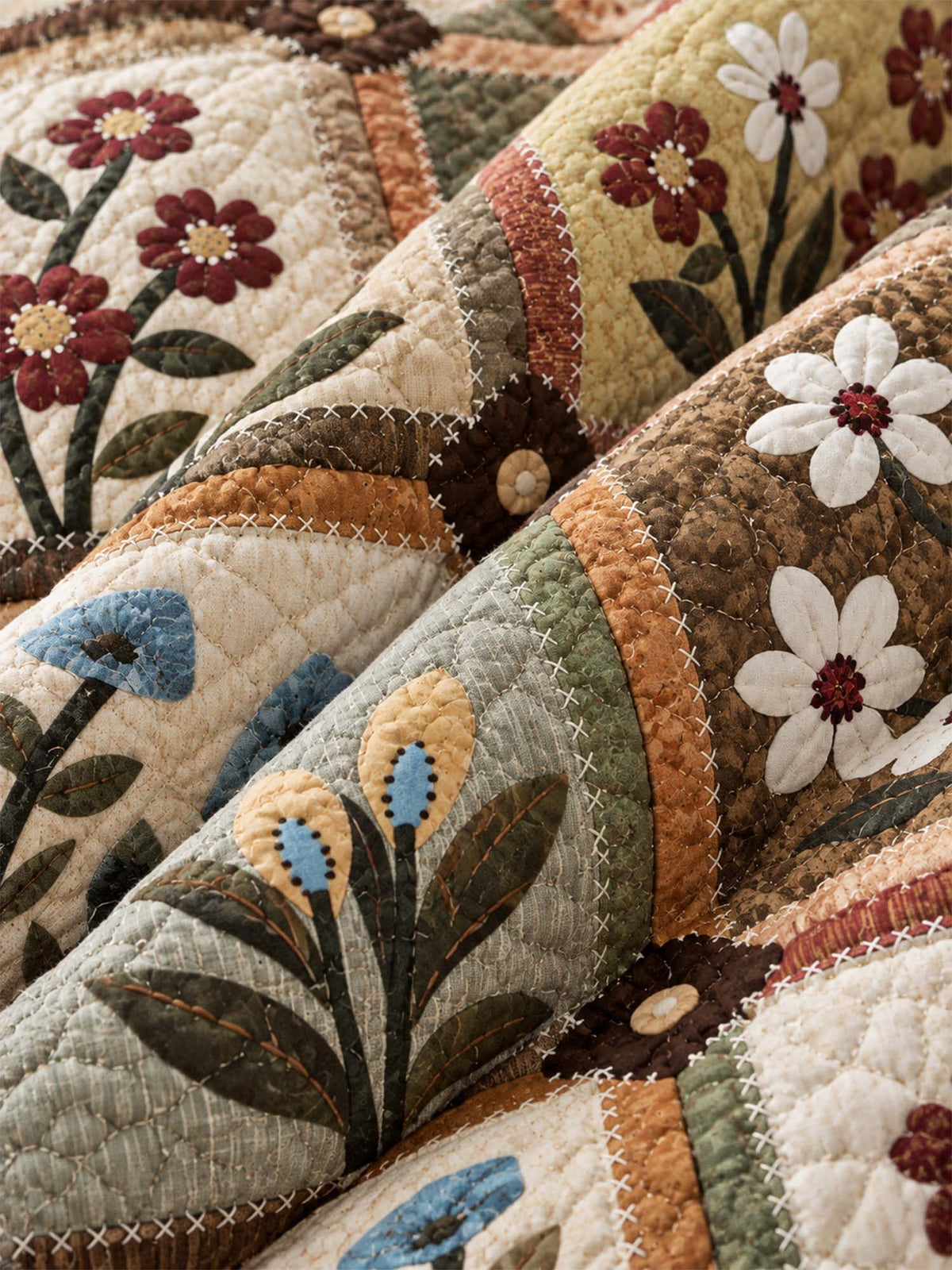 Vintage Folk Floral Patchwork Quilted 3-Piece Bedding Set