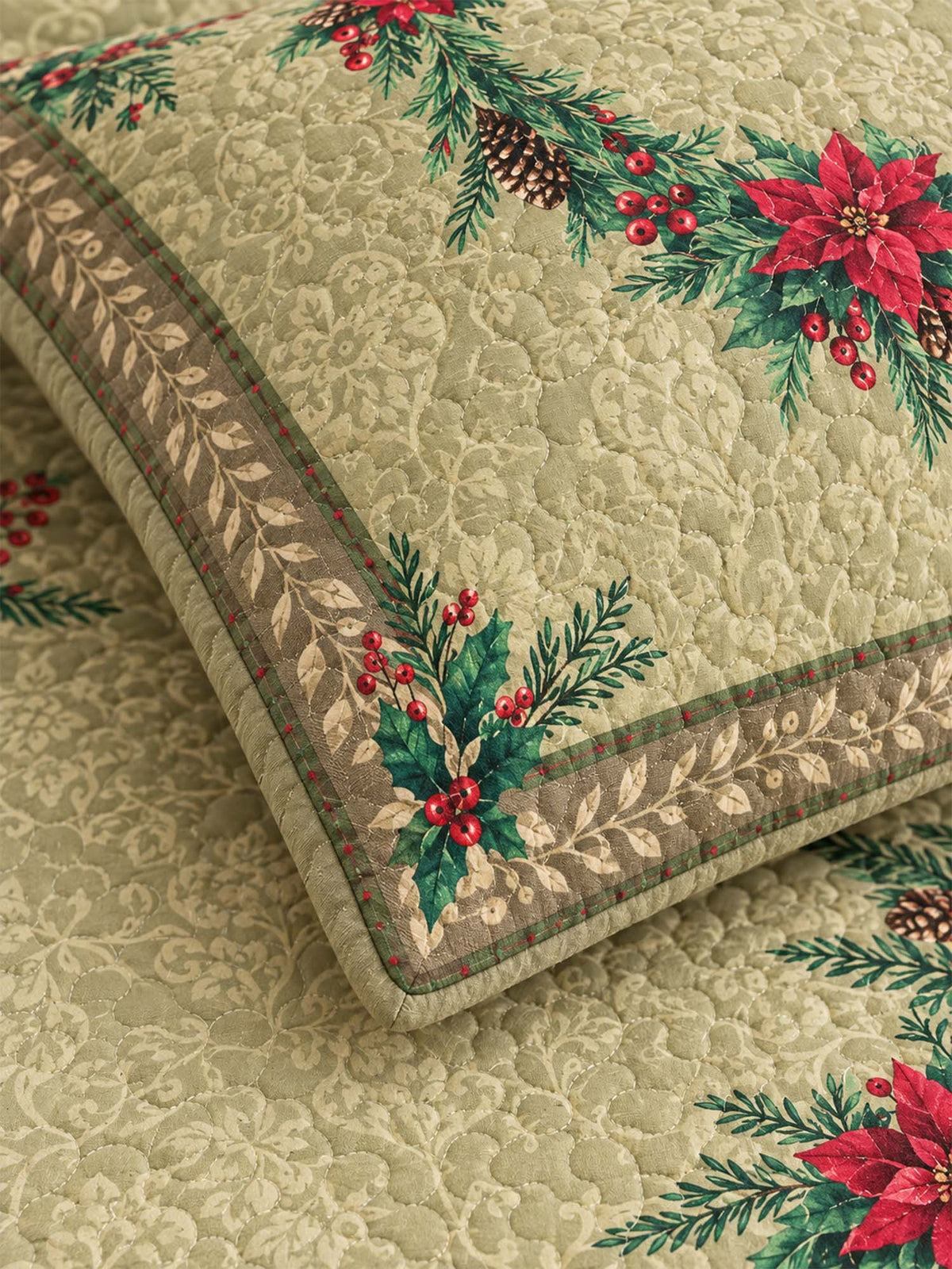 Poinsettia Christmas Wreath Quilted 3-Piece Bedding Set
