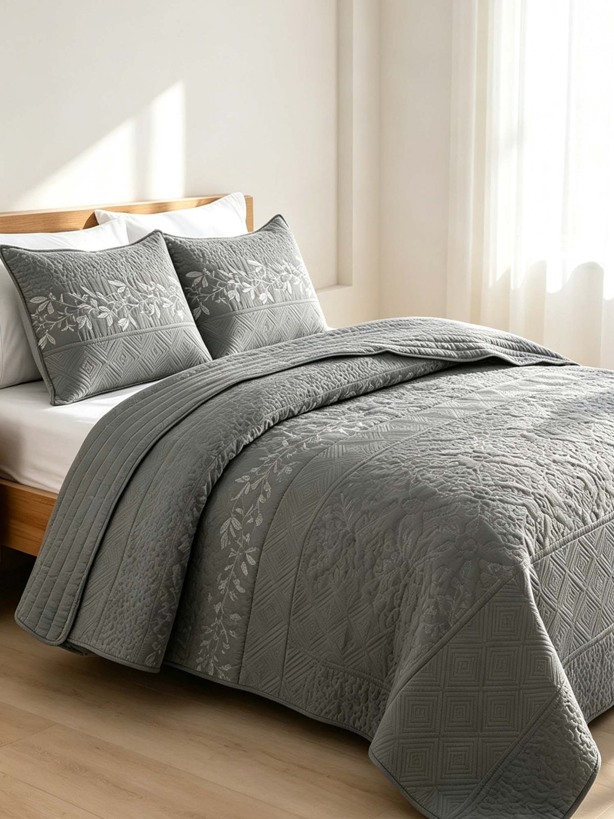 Vintage Botanical Quilted 3‑Piece Bedding Set
