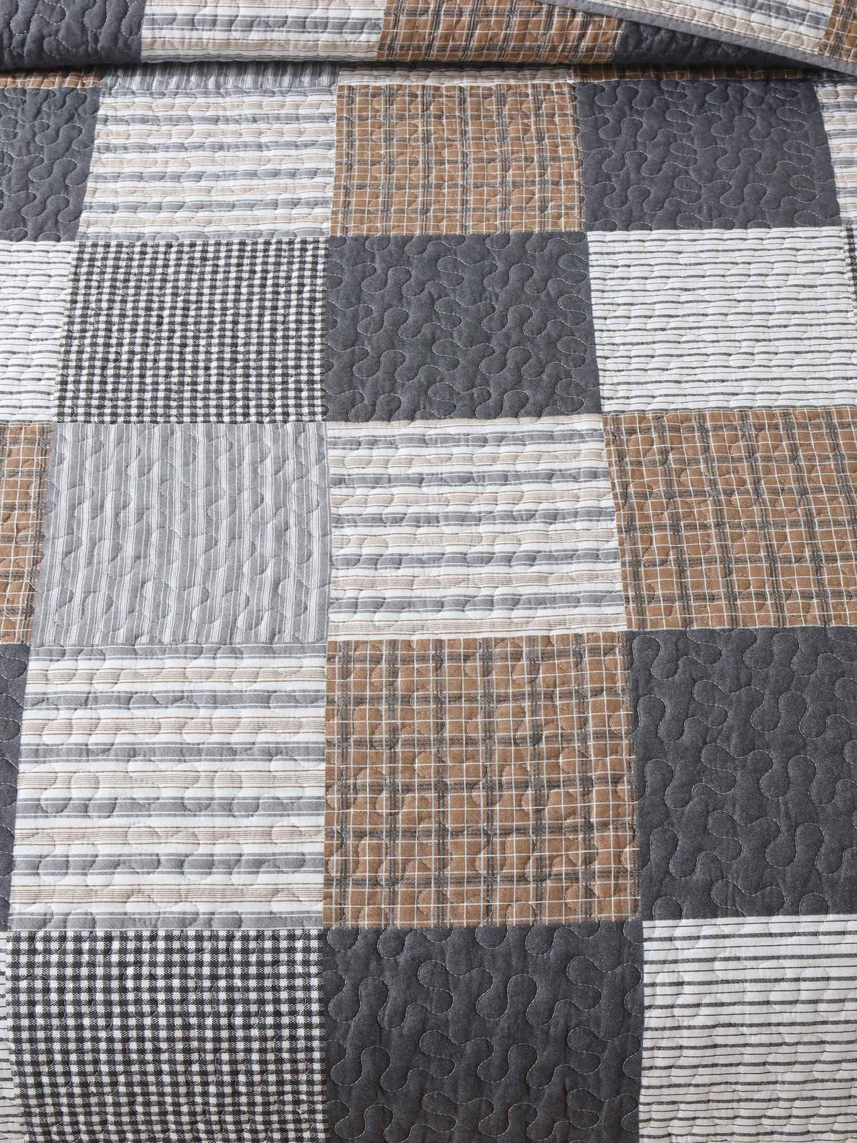 Grey Brown Plaid Patchwork Quilted 3‑Piece Bedding Set