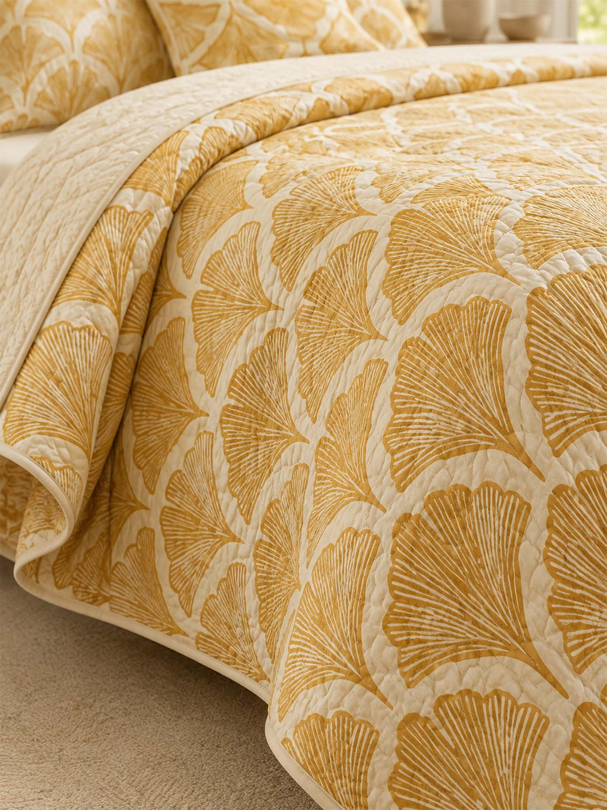 H.PAI Golden Ginkgo Leaf Quilted 3-Piece Bedding Set