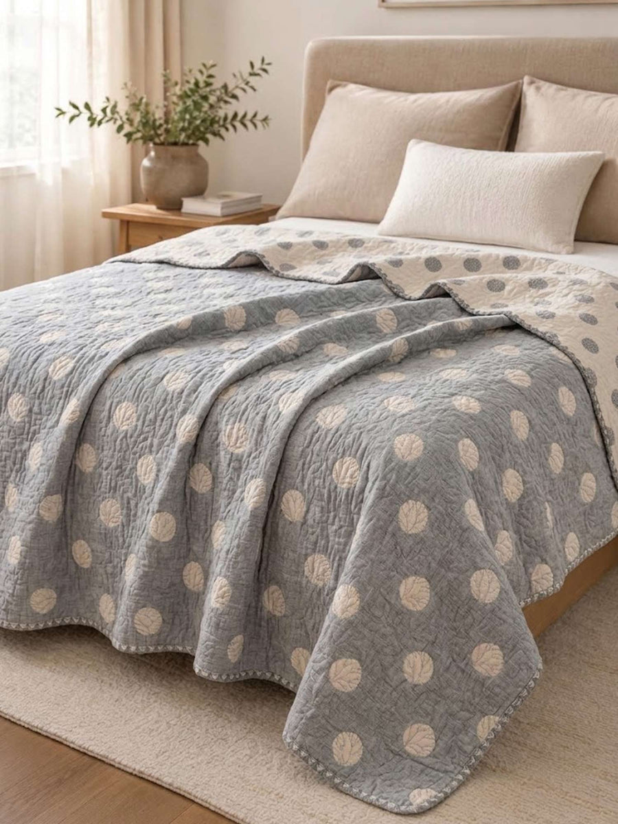 Vintage Gray Leaf Dot Jacquard Quilted Throw Three‑Layer Gauze Cotton Blanket