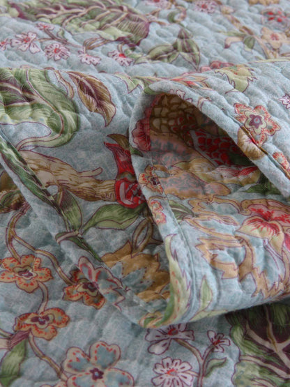 Light Blue Country Garden Floral Print Quilted 3‑Piece Bedding Set