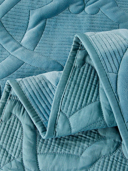 Geometric Velvet Solid Color Quilted 3-Piece Bedding Set