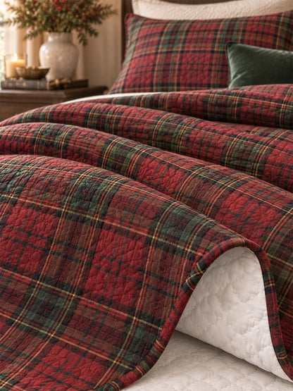 Christmas Tartan Plaid Quilted 3-Piece Bedding Set