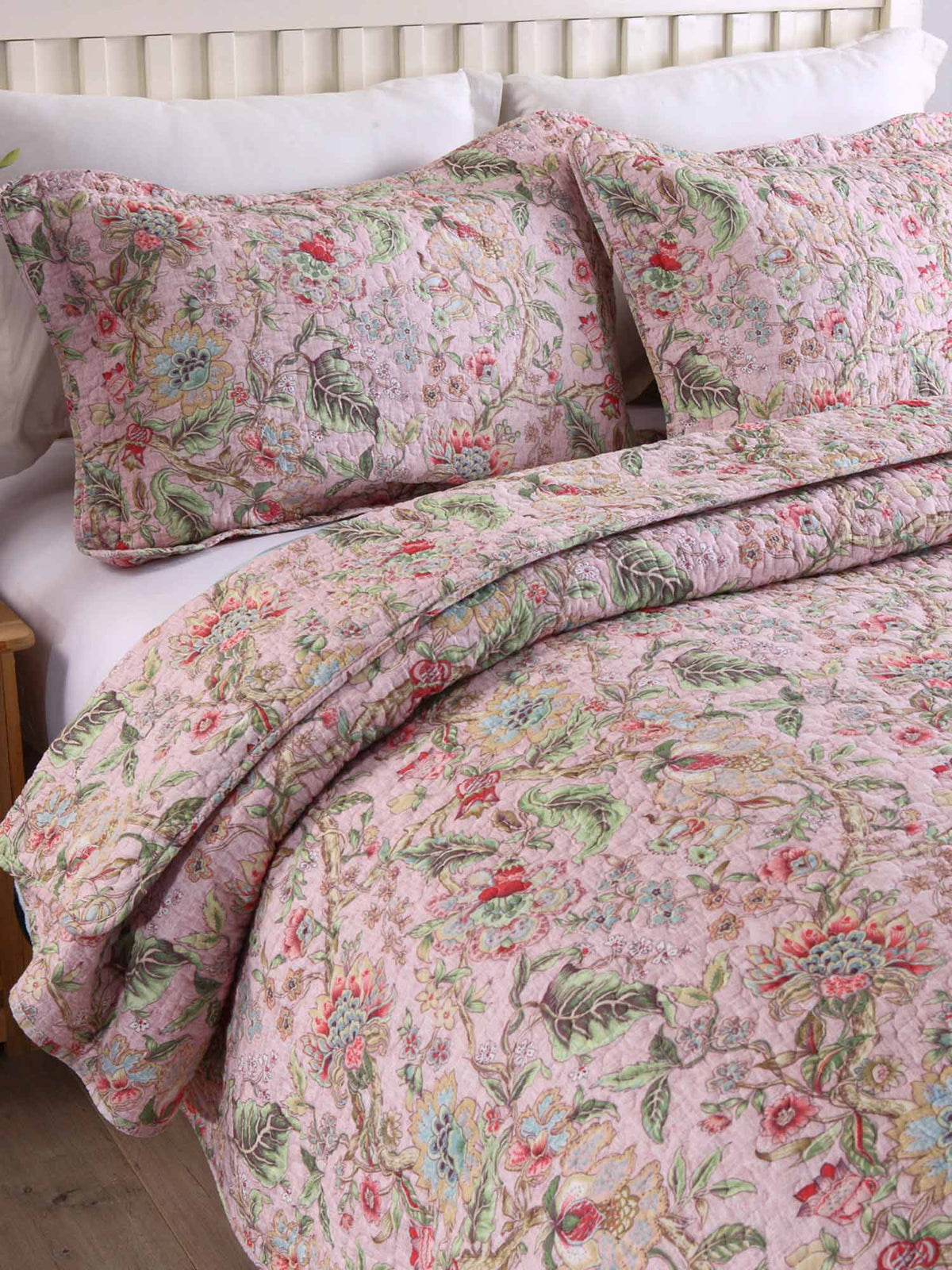 Soft Pink Country Botanical Floral Print Quilted 3‑Piece Bedding Set