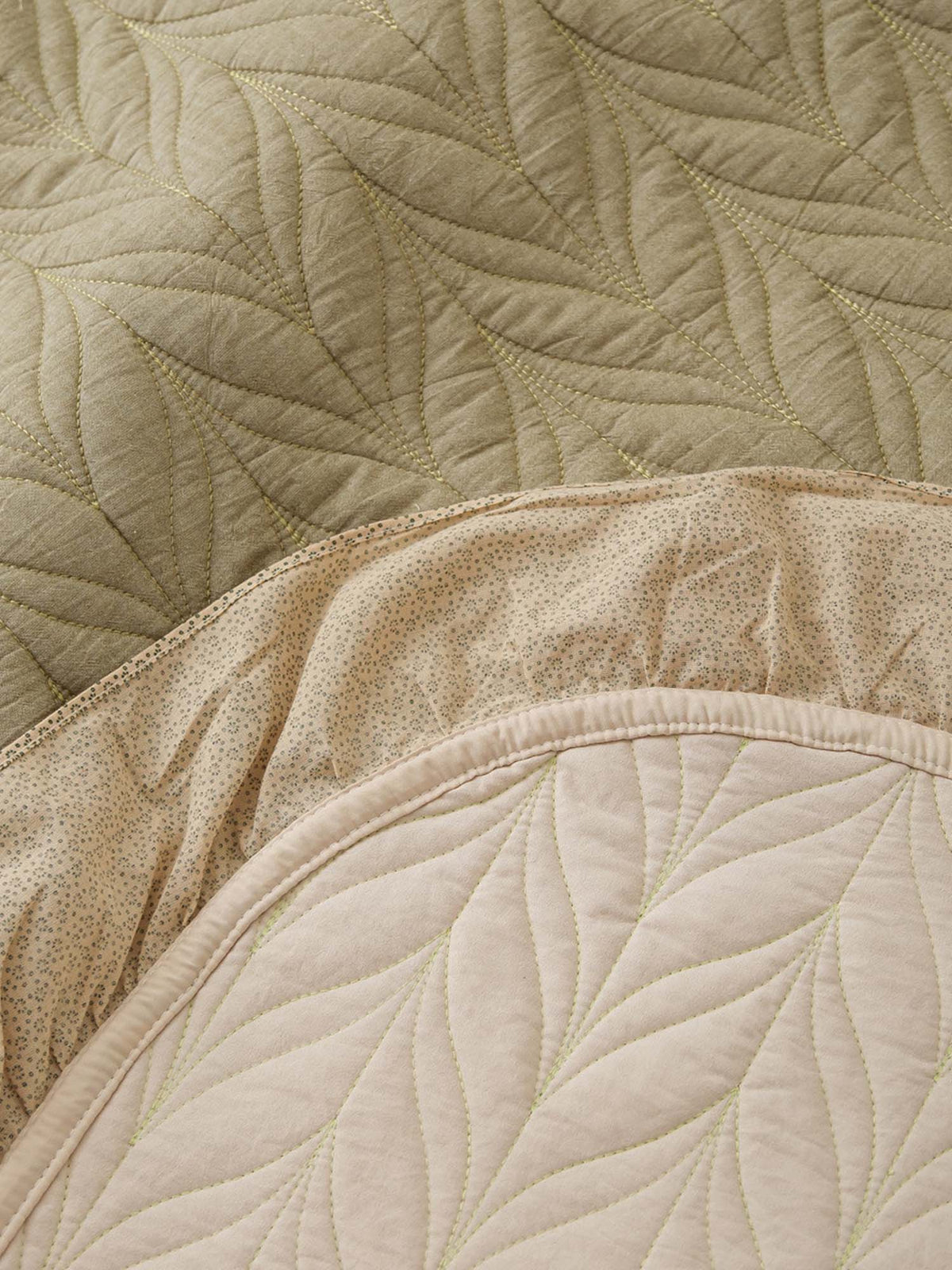 Sage Leaf Double-Layer Gauze Quilted 3-Piece Bedding Set