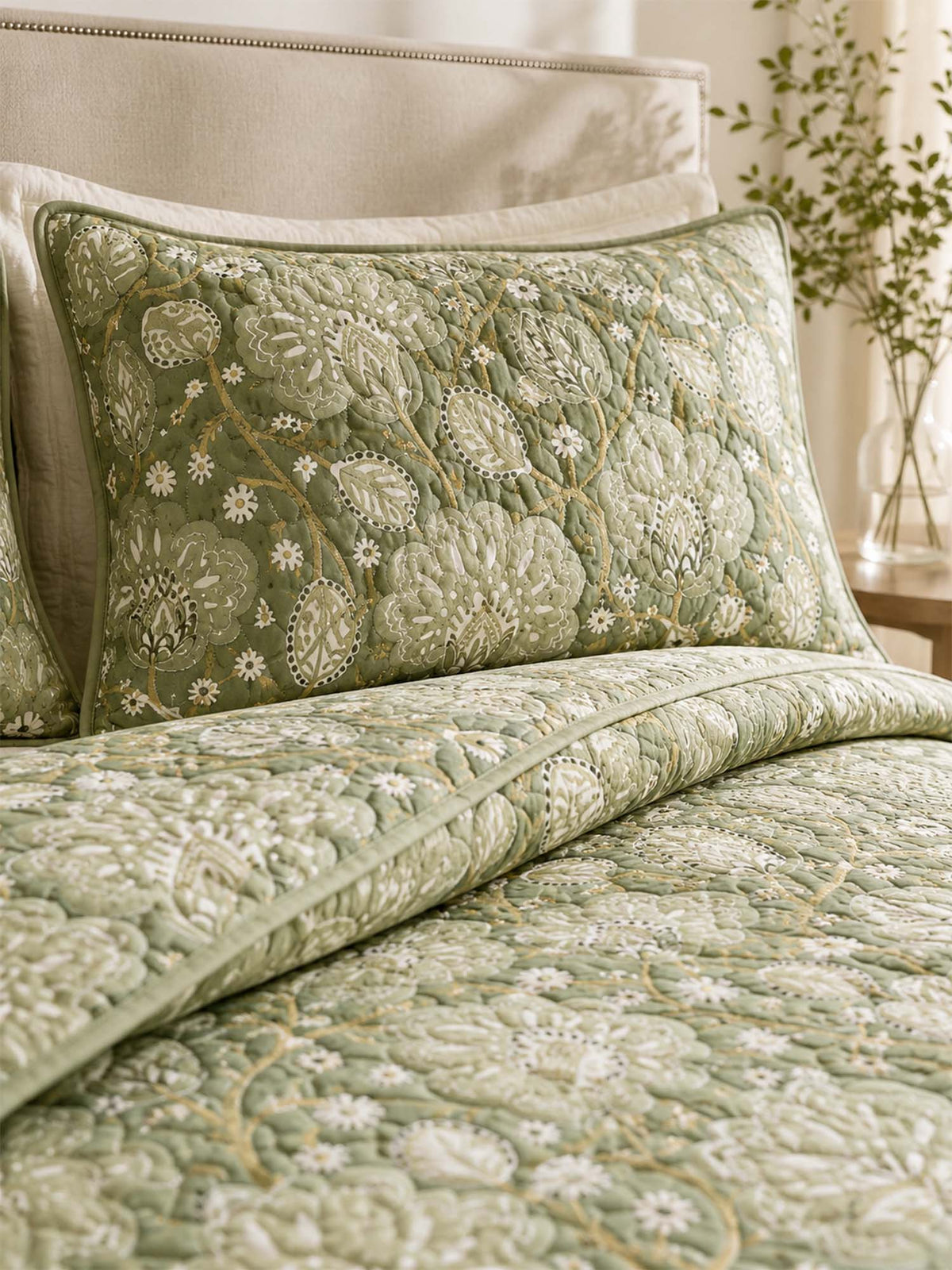 H.PAI Sage Botanical Garden Quilted 3-Piece Bedding Set