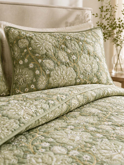 H.PAI Sage Botanical Garden Quilted 3-Piece Bedding Set