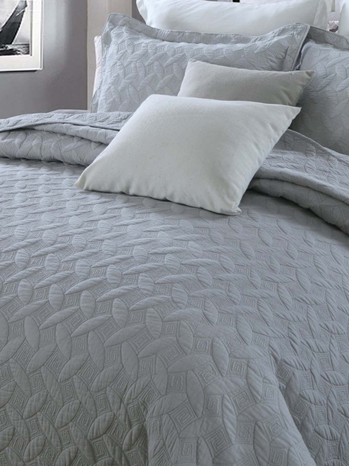 Braided Haven Quilted 3-Piece Bedding Set