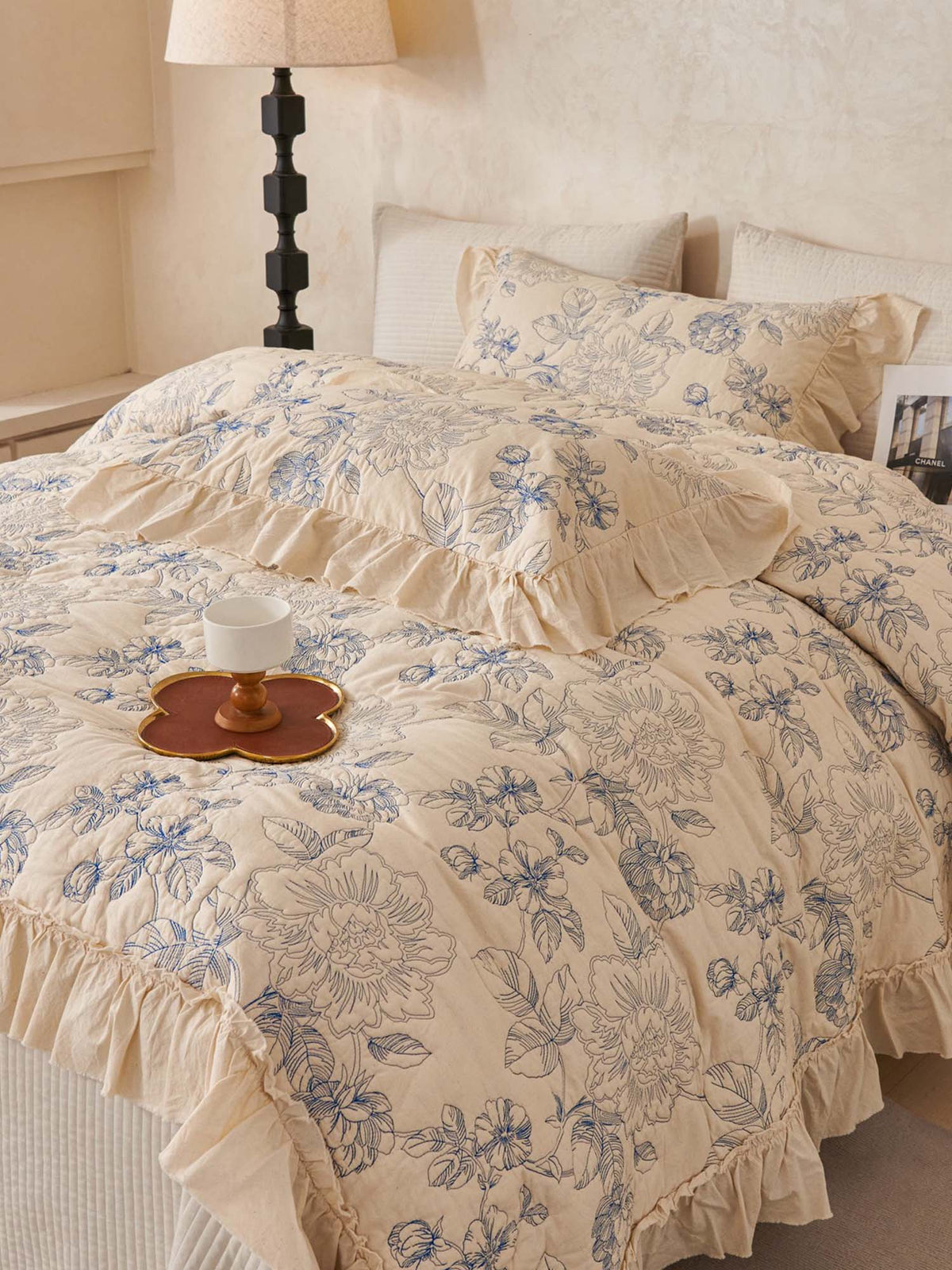 Blue Botanical Garden Quilted 3-Piece Bedding Set