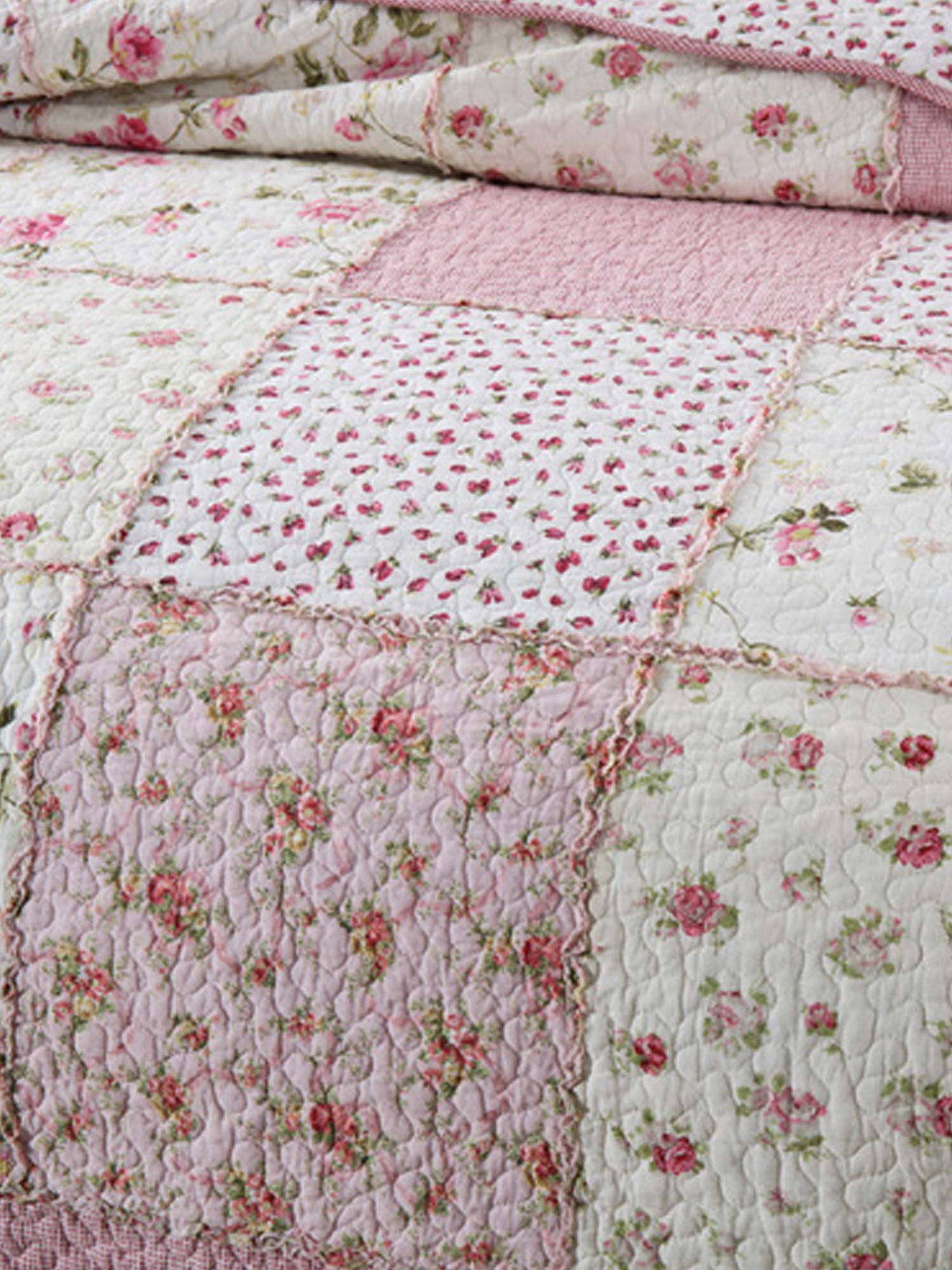 Rose Cottage Patchwork Quilted 3-Piece Bedding Set