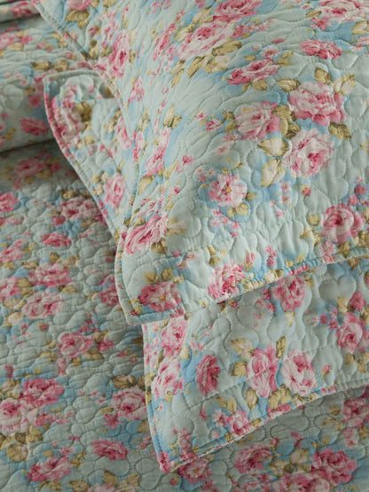 Vintage Rose Floral Print Quilted 3‑Piece Bedding Set