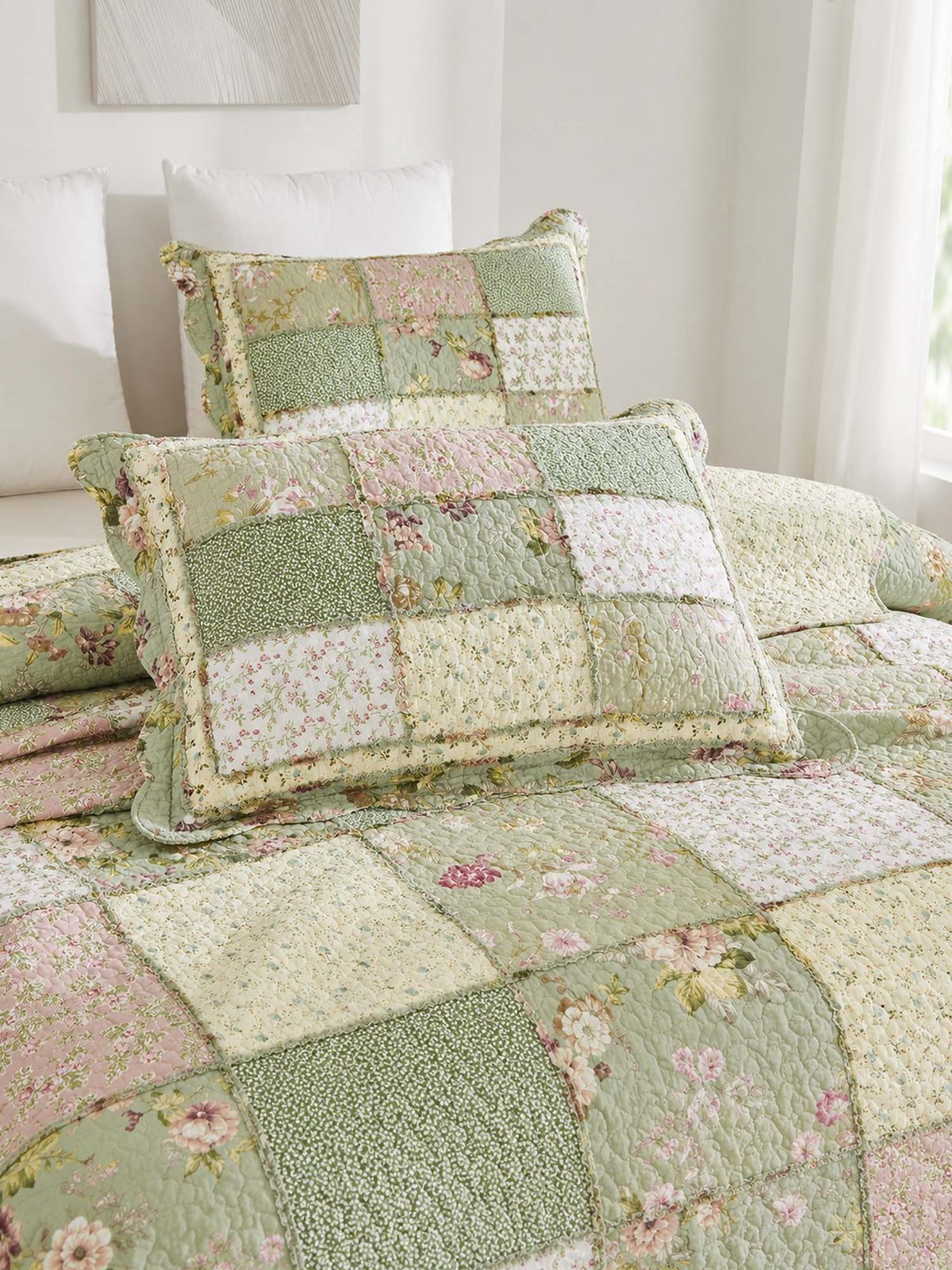 Rose Cottage Patchwork Quilted 3-Piece Bedding Set
