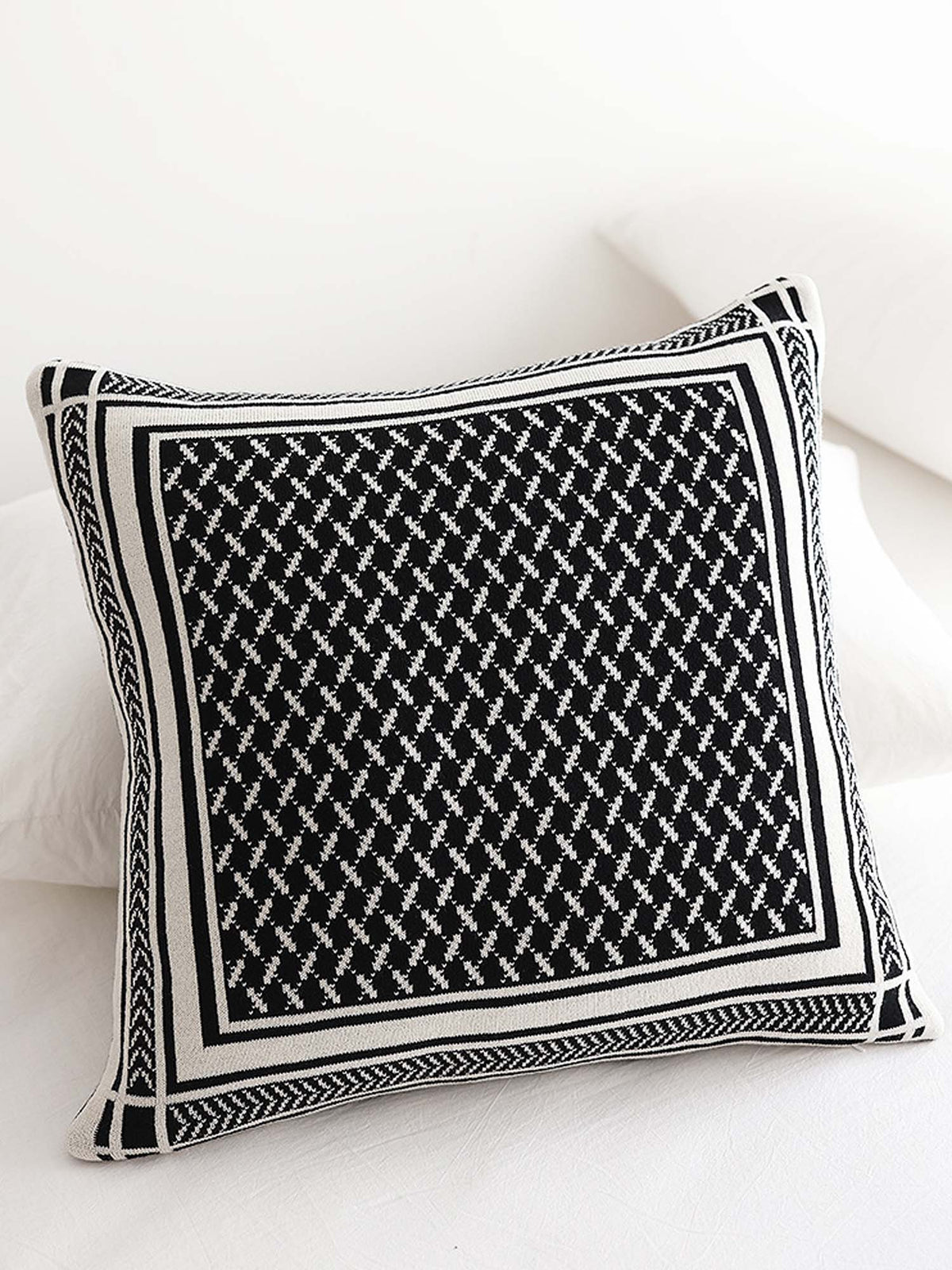 Geometric Knit Throw Blanket & Pillow Cover Set