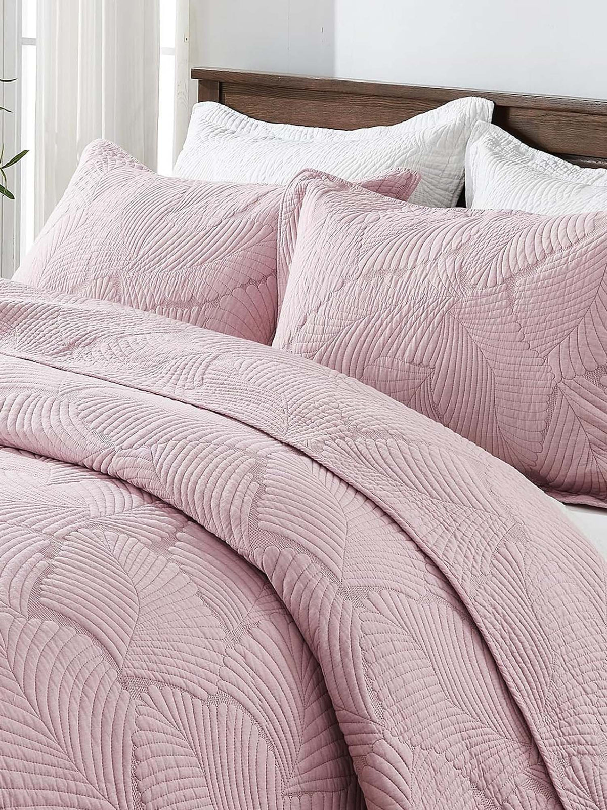 Leaf Texture Quilted 3-Piece Bedding Set