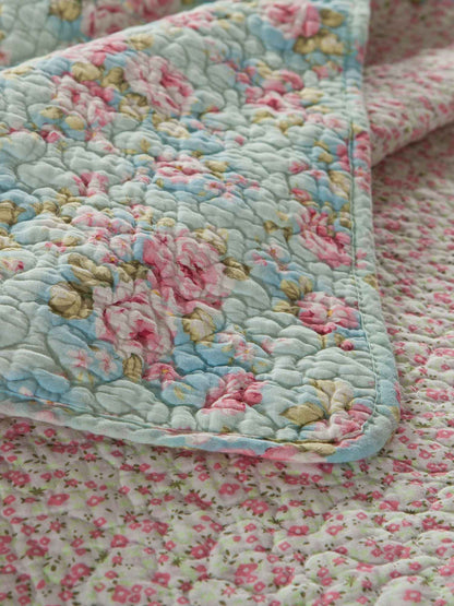 Vintage Rose Floral Print Quilted 3‑Piece Bedding Set