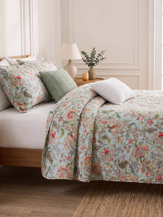 Light Blue Country Garden Floral Print Quilted 3‑Piece Bedding Set