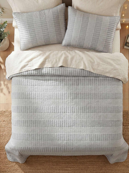 Minimalist Grey Stripe Quilted 3‑Piece Bedding Set