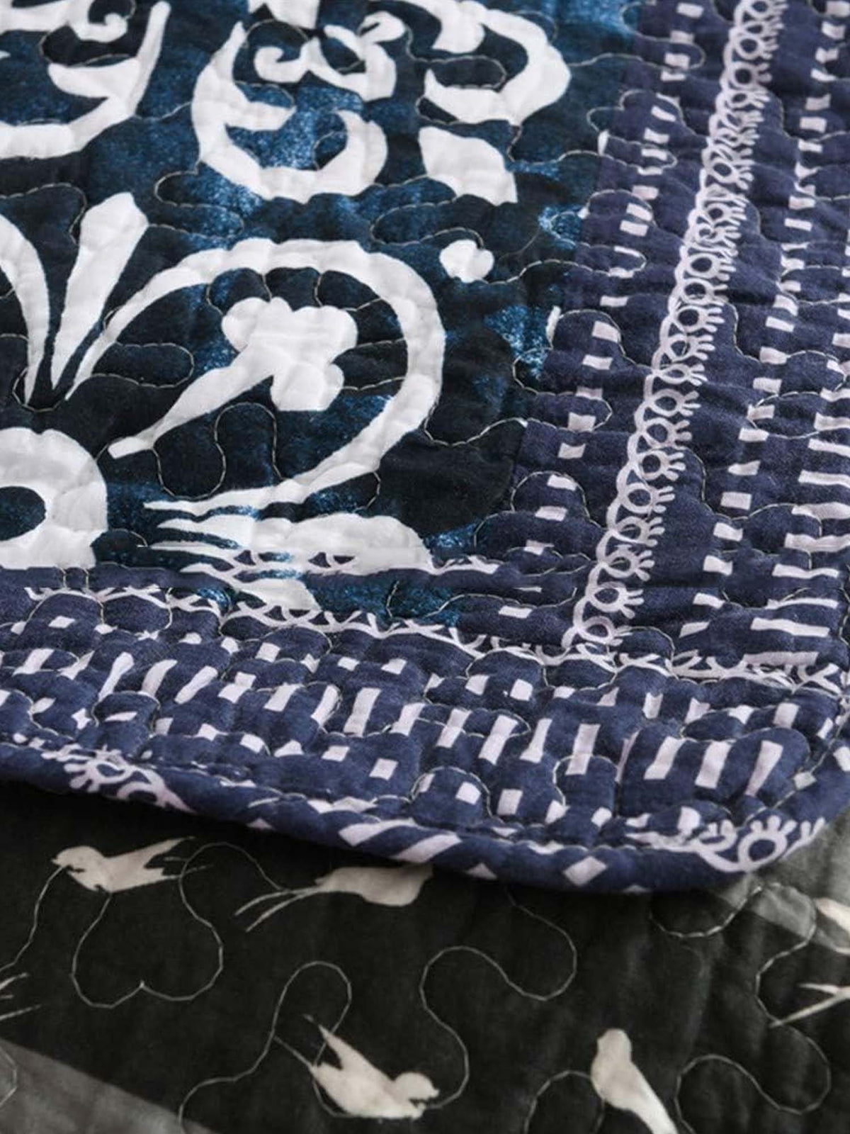 Navy Paisley Pieced Patchwork Reversible 100% Cotton Quilted 3-Piece Bedding Set