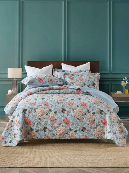 Light Blue Vintage Rose Floral Quilted 3‑Piece Bedding Set