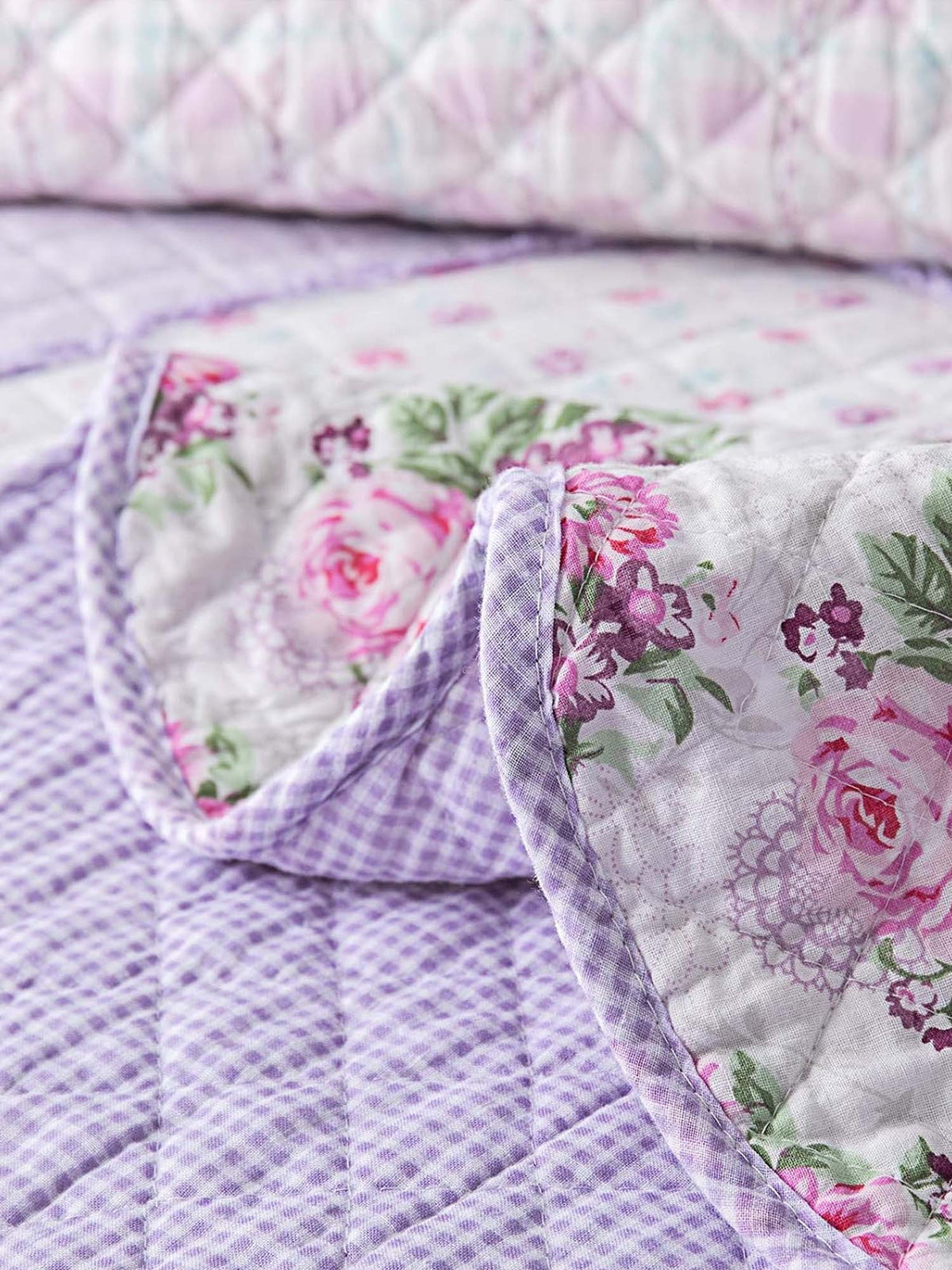 Lavender Rose Patchwork Quilted 3-Piece Bedding Set
