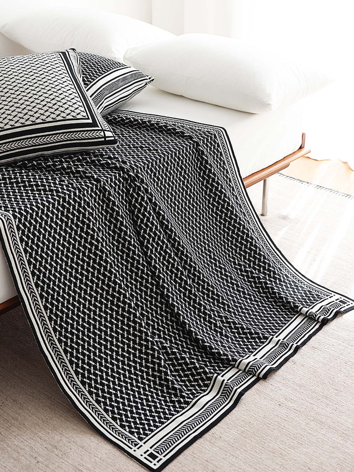Geometric Knit Throw Blanket & Pillow Cover Set