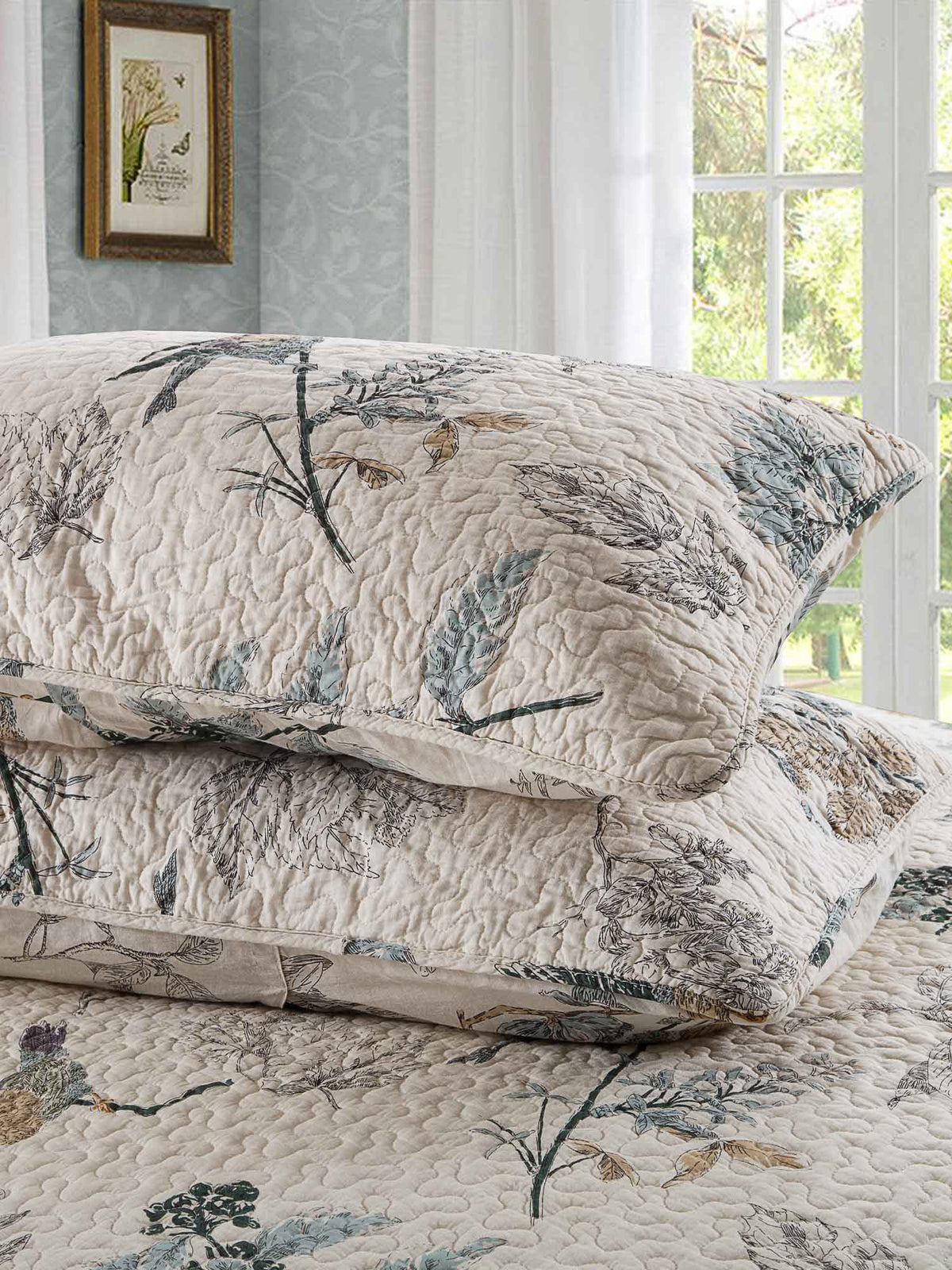 Cottage Style Nature Bird Floral Foliage Quilted 3‑Piece Bedding Set