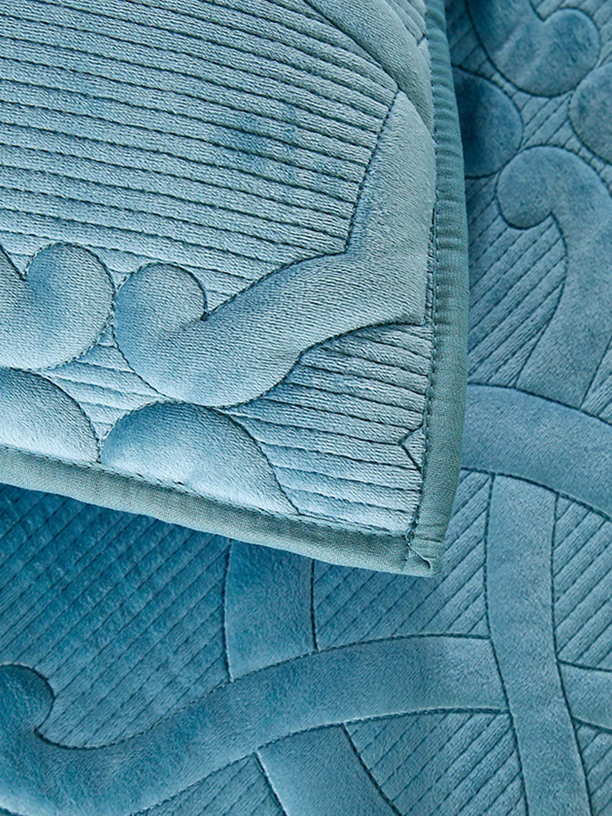 Geometric Velvet Solid Color Quilted 3-Piece Bedding Set