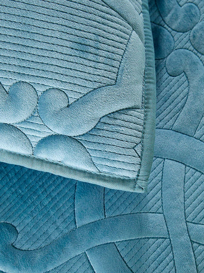 Geometric Velvet Solid Color Quilted 3-Piece Bedding Set