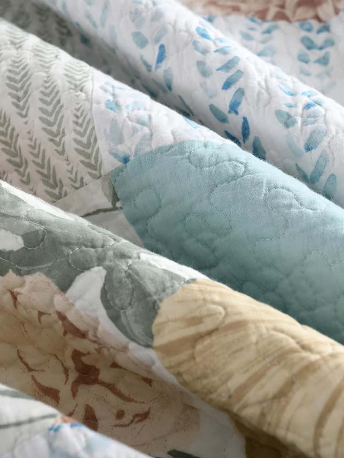 Botanical Garden Patchwork Quilted 3-Piece Bedding Set