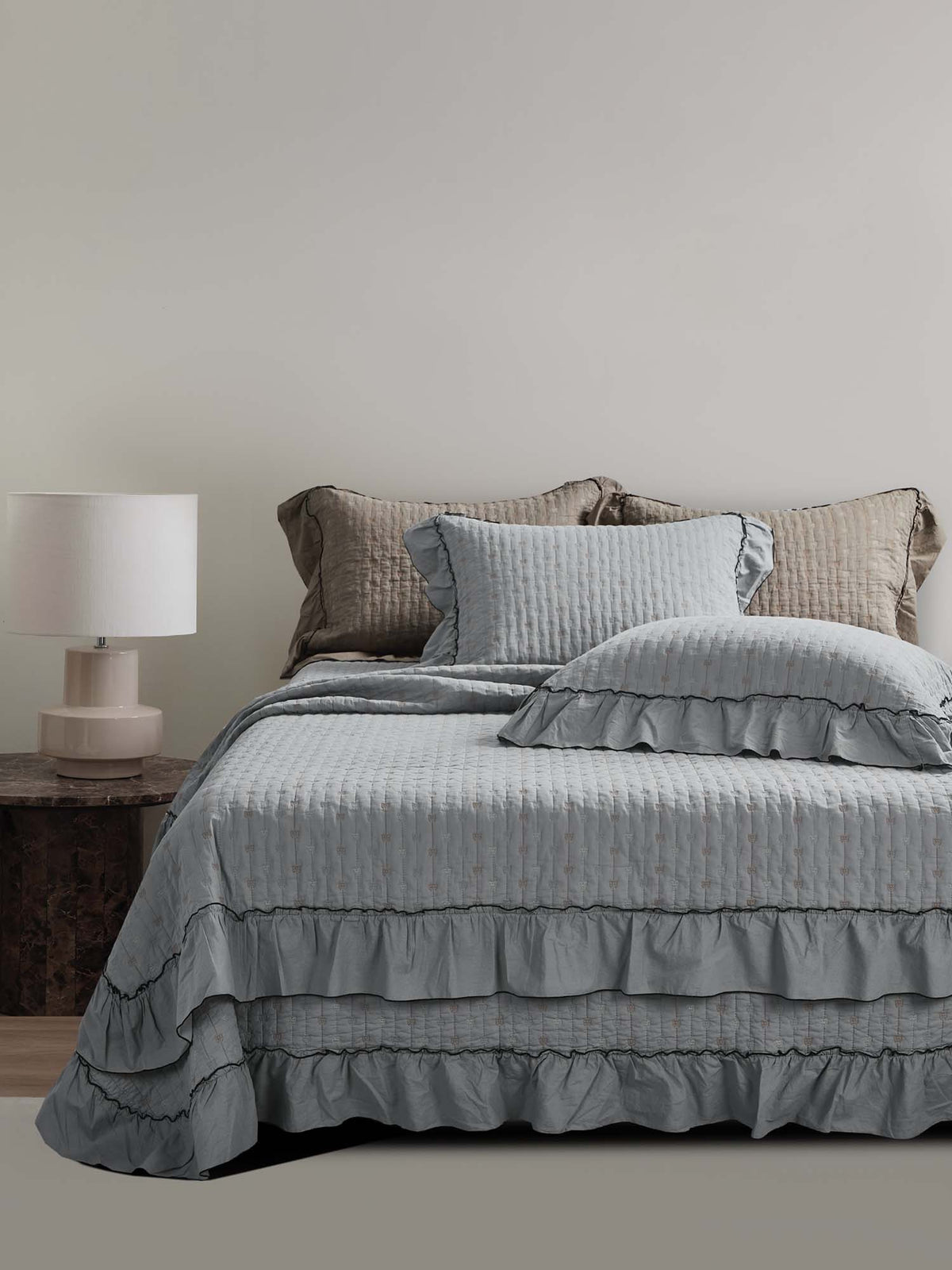 Petite Bow Ruffle Quilted 3-Piece Bedding Set