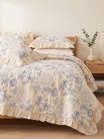 Blue Botanical Garden Quilted 3-Piece Bedding Set