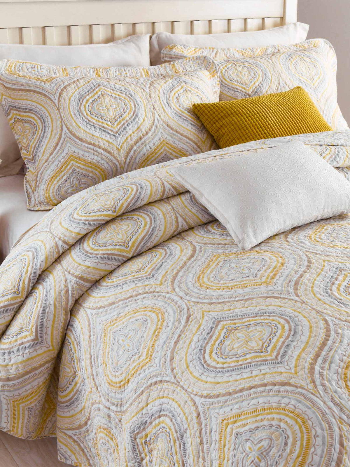 Yellow Grey Geometric Ogee Pattern Quilted 3‑Piece Bedding Set