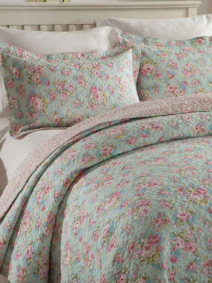 Vintage Rose Floral Print Quilted 3‑Piece Bedding Set