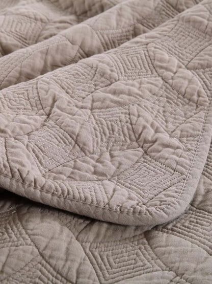 Braided Haven Quilted 3-Piece Bedding Set
