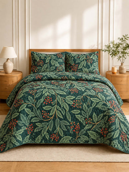 Poinsettia Botanical Christmas Reversible Quilted 3-Piece Bedding Set
