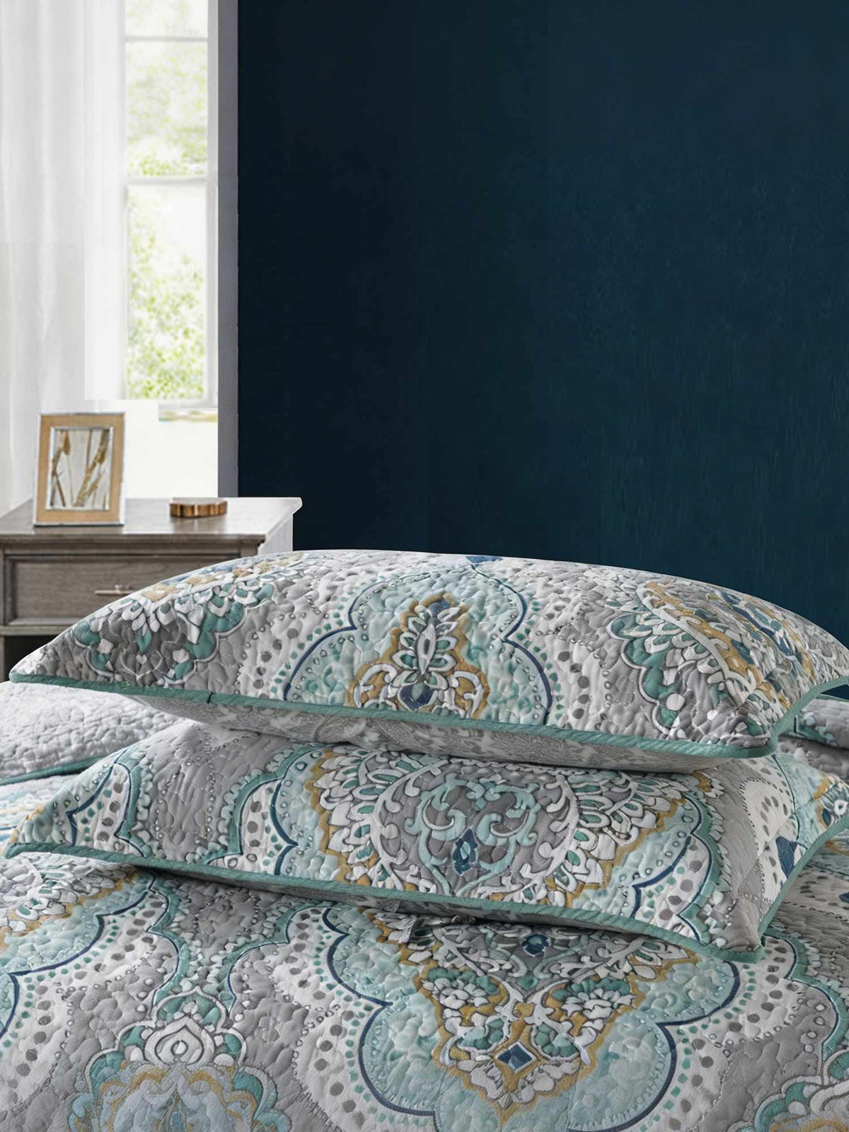 Bohemian Mandala Floral Print Quilted 3‑Piece Bedding Set