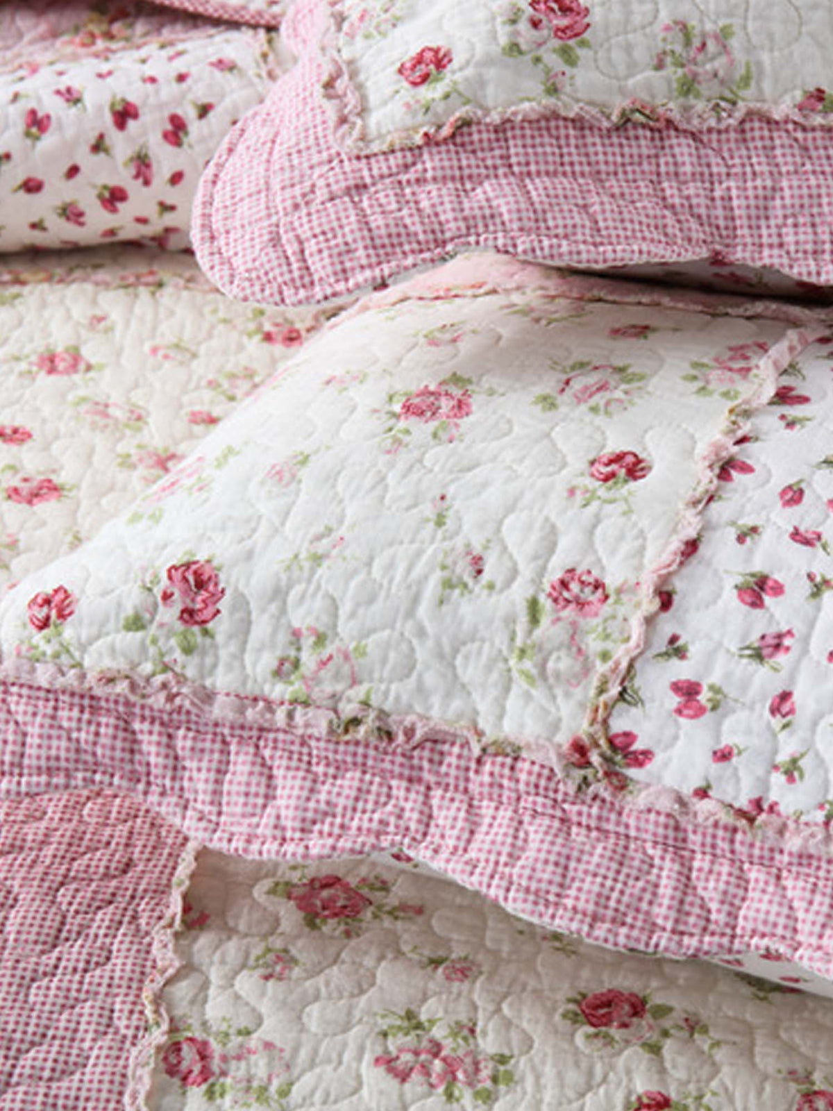Rose Cottage Patchwork Quilted 3-Piece Bedding Set