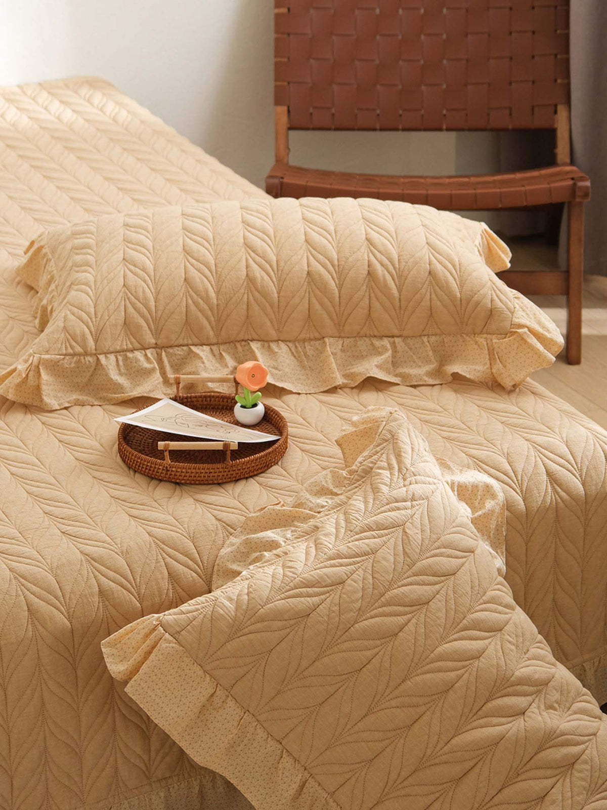 Sage Leaf Double-Layer Gauze Quilted 3-Piece Bedding Set