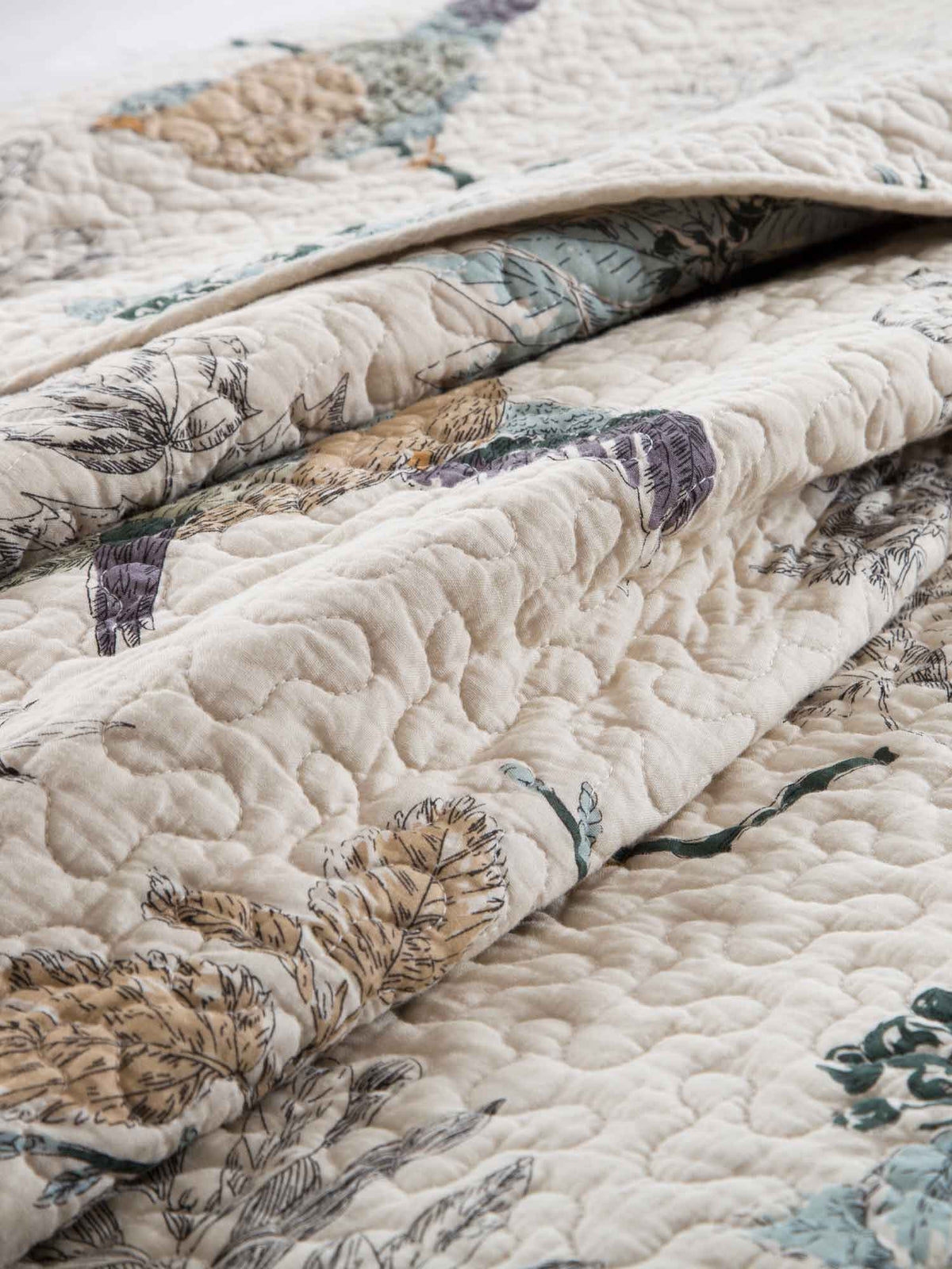 Cottage Style Nature Bird Floral Foliage Quilted 3‑Piece Bedding Set
