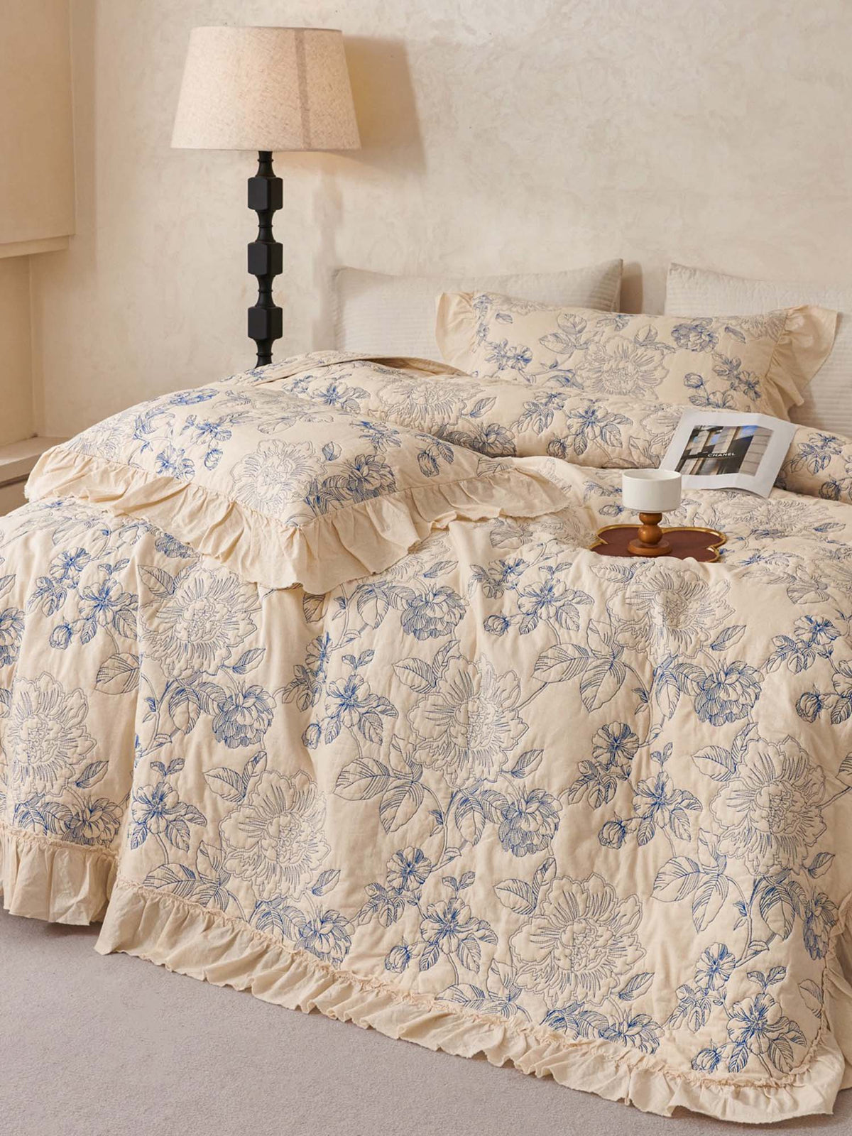 Blue Botanical Garden Quilted 3-Piece Bedding Set