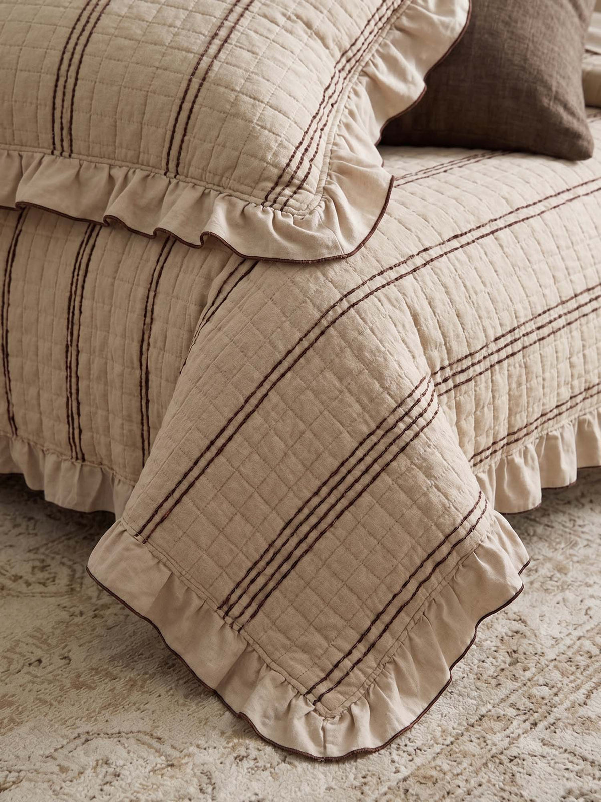 Stripe Ruffle Jacquard 100% Cotton Reversible Quilted 3-Piece Bedding Set