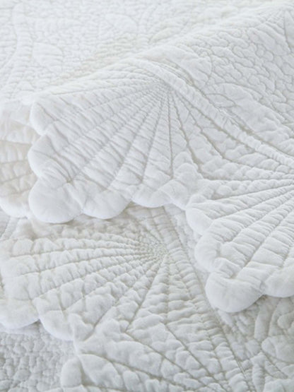 Serene Blossom 100% Cotton Floral Quilted Bedding Set