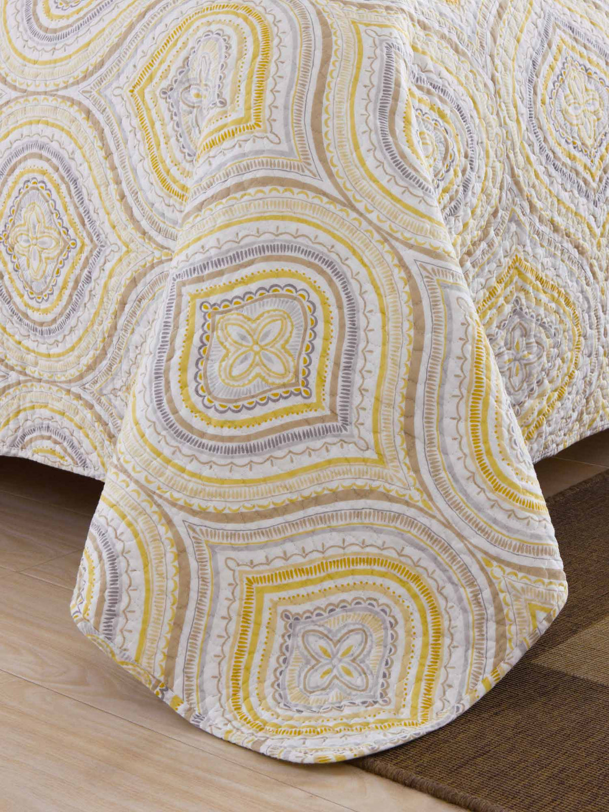 Yellow Grey Geometric Ogee Pattern Quilted 3‑Piece Bedding Set
