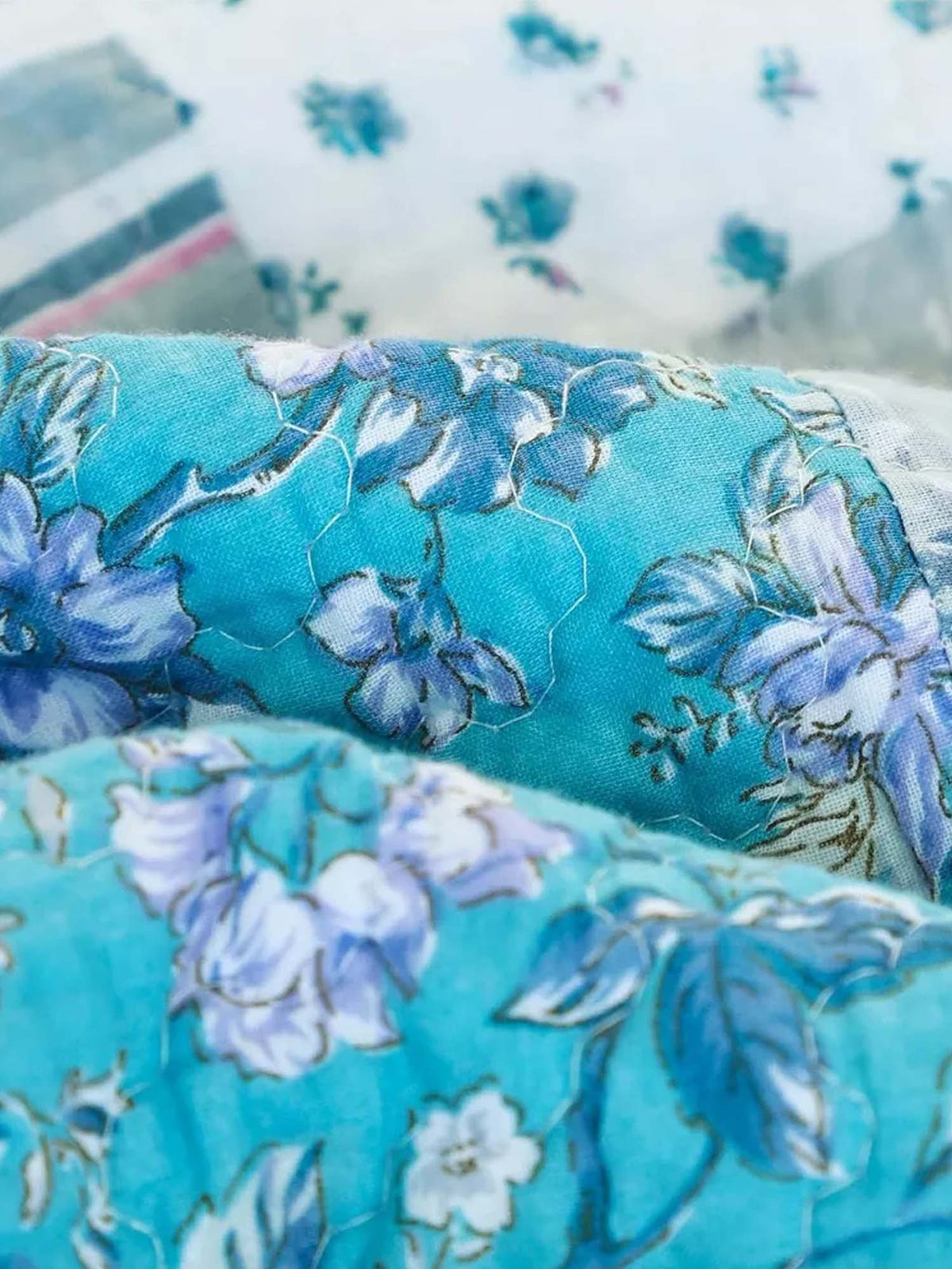 Blue Cottage Patchwork Quilted 3-Piece Bedding Set