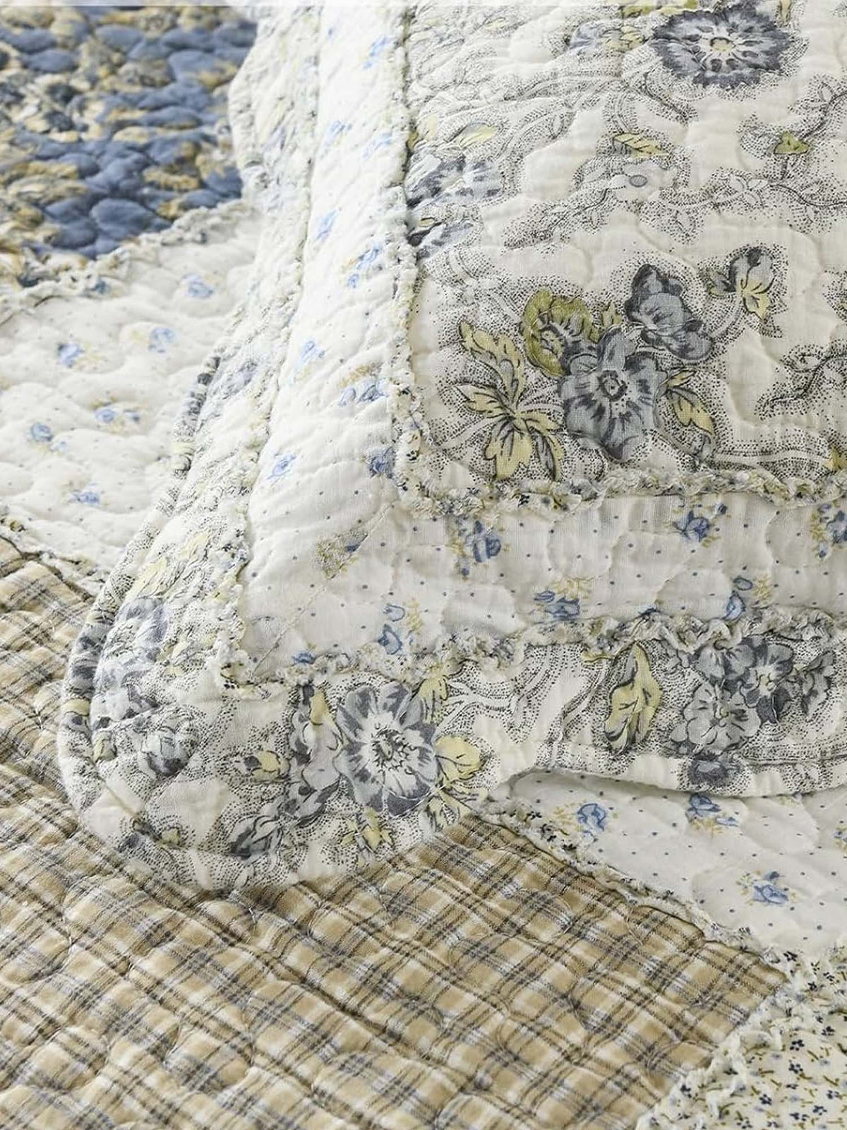 Blue Meadow Patchwork Quilted 3-Piece Bedding Set